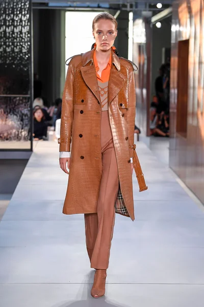 Look 23